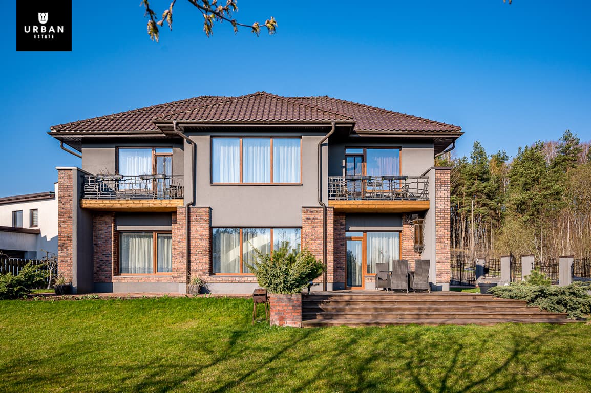 Parduodamas namas Žemuogių g., Bajorų k., 340.22 kv.m ploto