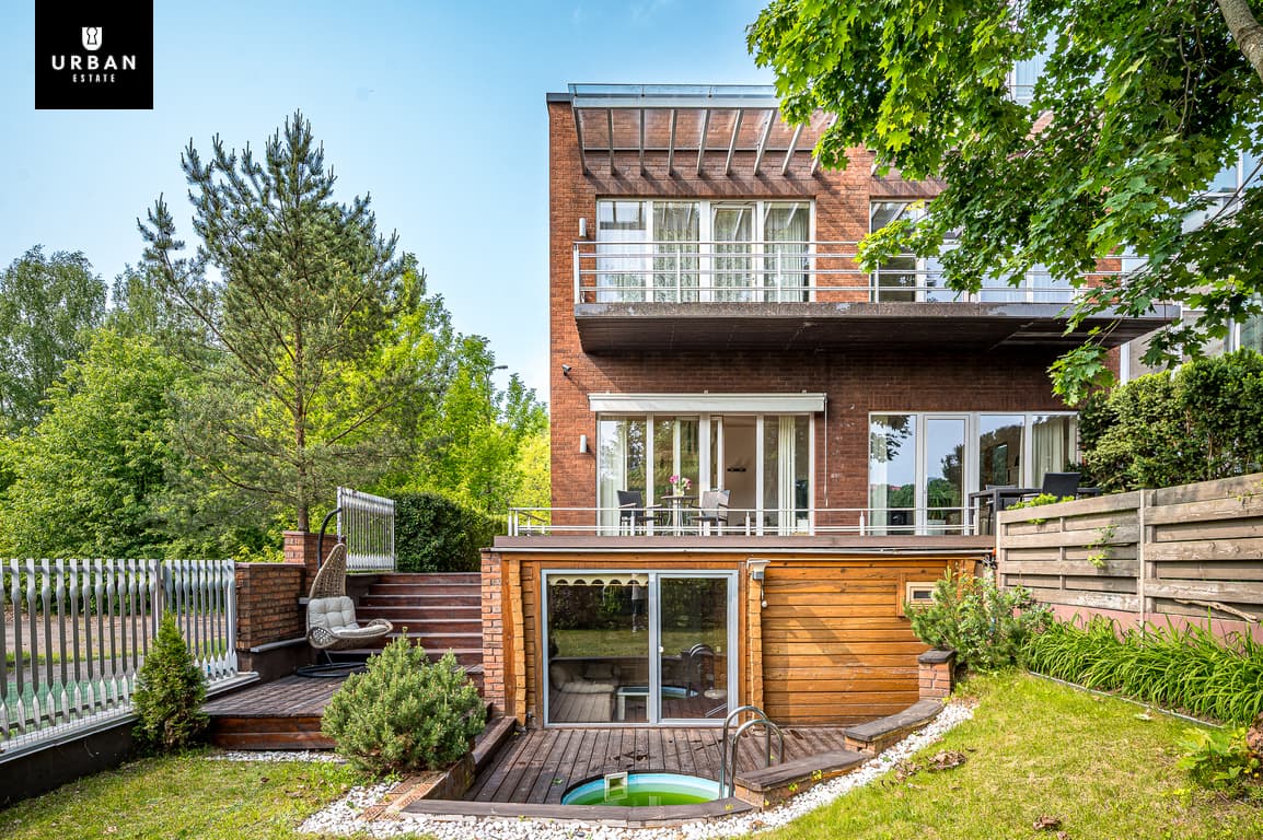 Parduodamas namas J. I. Kraševskio g., Žvėryne, Vilniuje, 267.15 kv.m ploto